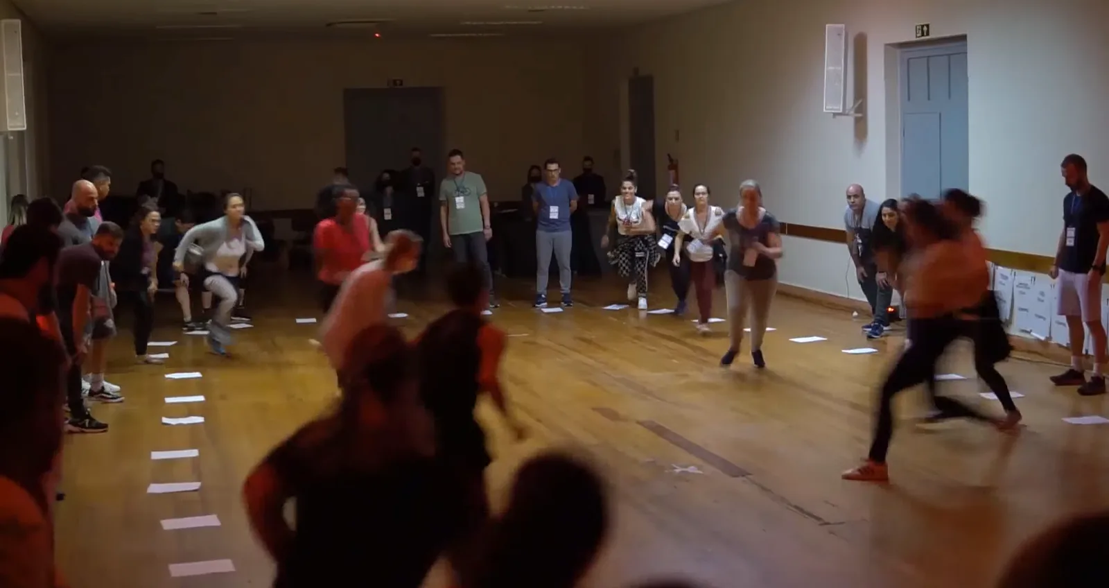 Atividade em grupo durante o Xtreme Leader